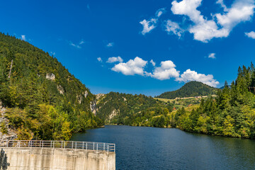 Obraz na płótnie Canvas Dam on the Zaovine lake in Serbia