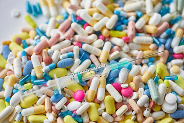  Assortiment de pillules sur fond Blanc