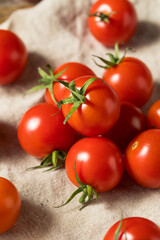 Raw Red Organic Cherry Tomatoes