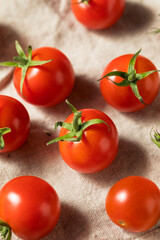 Raw Red Organic Cherry Tomatoes