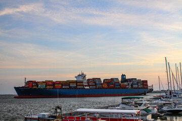 Ocean cargo ship