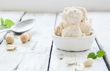 Erdnussbuttereis Eis Speiseeis Erdnüsse 