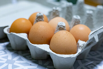 Boite d'&oelig;ufs de poule frais