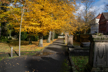 Herbststimmung auf einem Friedhof