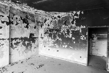 Old empty room in black and white