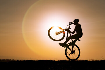 Sometimes you will ride a crazy bike and show the enthusiastic energy in you ...