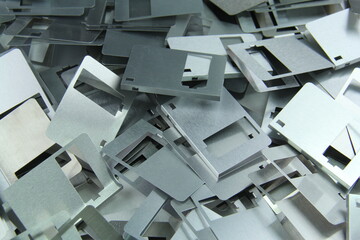 Aluminium parts from old disks to be recycled