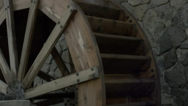 Tilt down, Utah watermill