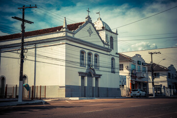 Obraz premium A Igreja de São José de Macapá é uma das mais antigas e tradicionais igrejas da cidade. Sua história se confunde com a própria história da cidade.