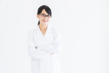 白衣の女性
