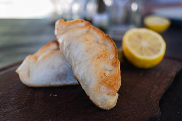 empanada  para freir o al horno comida tipica tradicional argentina cordoba 
