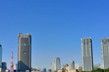 Fototapeta na wymiar 東京タワーと高層ビル