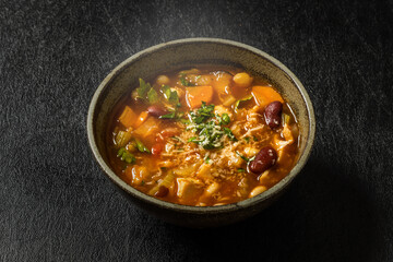 チキンと豆のトマトスープ　soup of chicken, beans and tomatoes