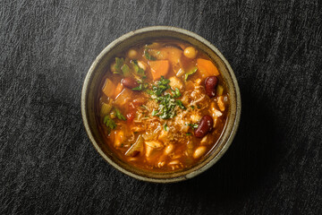 チキンと豆のトマトスープ　soup of chicken, beans and tomatoes