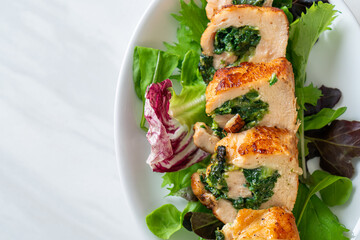 chicken breast stuffed with cheese and spinach