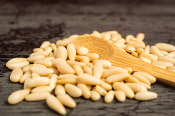 Piñones en un primer plano