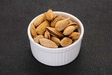 Unpeeled Almonds nuts