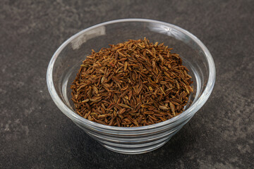 Dry zeera seeds in the bowl