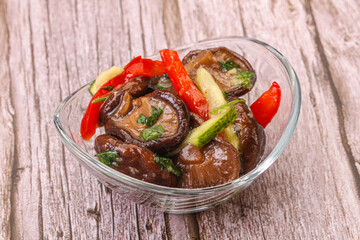 Marinated shiitake mushrooms with herbs