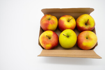 apples in a box