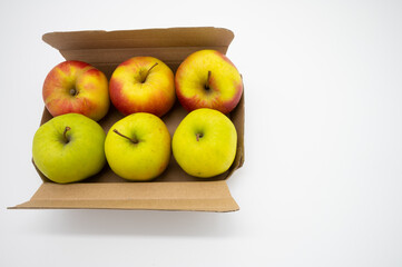 apples in a box