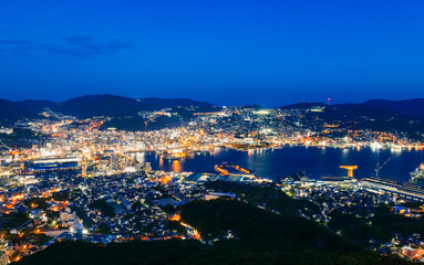 Fototapeta na wymiar 日本三大夜景　長崎　稲佐山から眺望