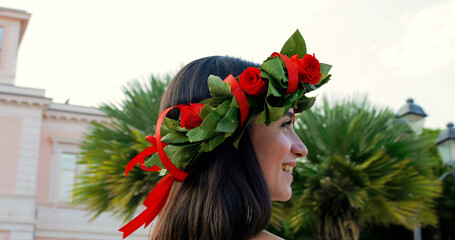 Laurea in italia con corona di alloro in testa