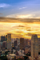 Fototapeta premium sunset Cityscape of Tokyo City, Japan - Tokyo is the world's most populous metropolis and is described as one of the three command centers for world economy