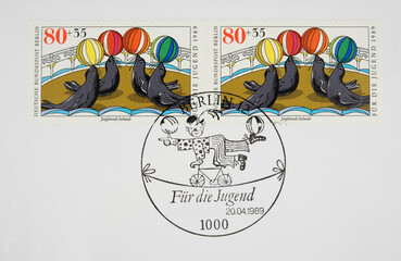 briefmarke stamp gestempelt used frankiert cancel vintage retro alt old zirkus circus seehund seal...