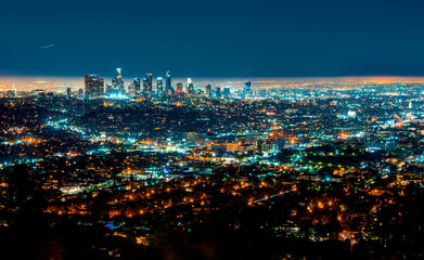 Obraz premium Aerial view of Downtown Los Angeles at night