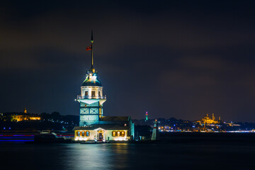 Fototapeta premium Maiden's Tower at night