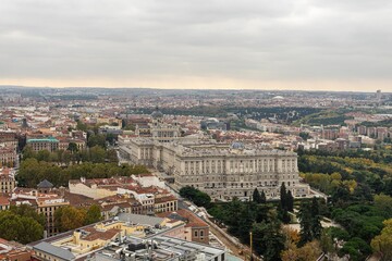 Obraz premium Madrid city center, royal palace