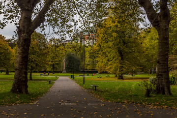 Fototapeta na wymiar A view across Queens Park in Southampton, UK in Autumn