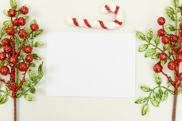 Maqueta de postal de regalo o felicitación por navidad o momento conmemorativo. Colores...