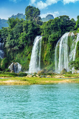 The beautiful and magnificent Detian Falls in Guangxi, China