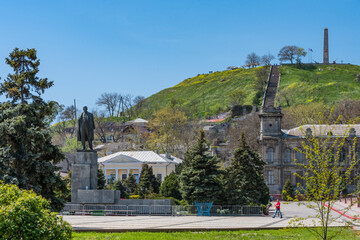 View of the Lenin monument and mountain Mithridates with a monument to the Heroes of World War II in Kerch on the Crimean Peninsula