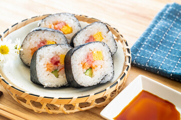 海鮮太巻き寿司
