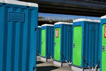たくさんの仮設トイレ