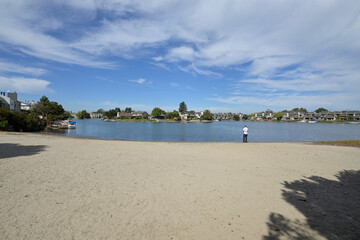 アメリカの計画住宅地：レッドウッド・ショアーズの街並み