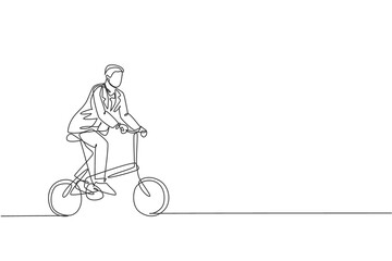 Obraz na płótnie Canvas One continuous line drawing of young professional manager man cycling ride folded bicycle to his office. Healthy working urban lifestyle concept. Dynamic single line draw design vector illustration