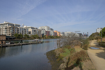 Fototapeta premium サンフランシスコ東部のウォーターフロント再開発：ミッション・ベイ