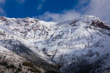 Snowy mountains landscape in the Aragonese Pyrenees. Near of Aguas Tuertas valley, Hecho and Anso,...