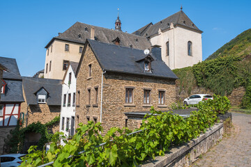 Fototapeta na wymiar Way to the Carmelite monastery in Beilstein / Germany on the Moselle