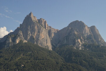 Fototapeta premium Hiking in the Alpi di Siusi / Seiser Alm mountains of Northern Italy's Dolomites