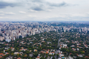 Obraz premium Jardins district seen from above, buildings in the background, Sao Paulo, Brazil