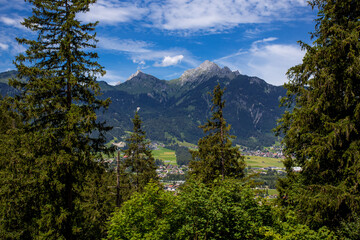 Fototapeta na wymiar beautiful mountain landscape in the south of germany