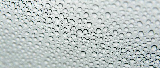 Bannière de gouttes de pluie sur une vitre