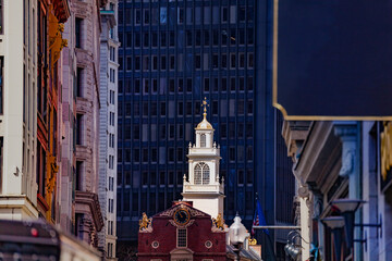Obraz premium Close photo of an old State House in Boston downtown the original seat of colonial government, Massachusetts, USA