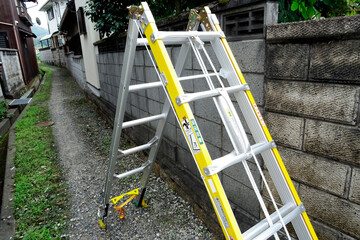 壁工事の脚立