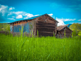Naklejka premium old wooden house in the turkey